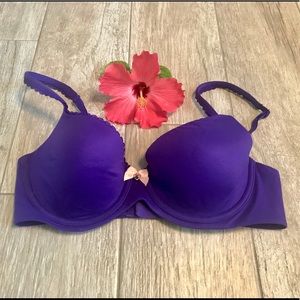 Victoria Secret- Body by Victoria bra 32D